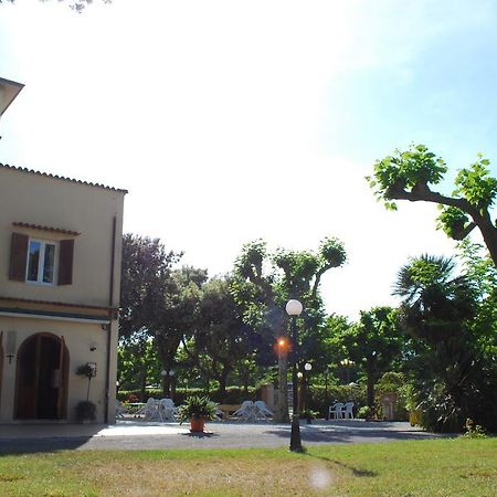 Re Versiliana Hotel Marina di Pietrasanta Luaran gambar